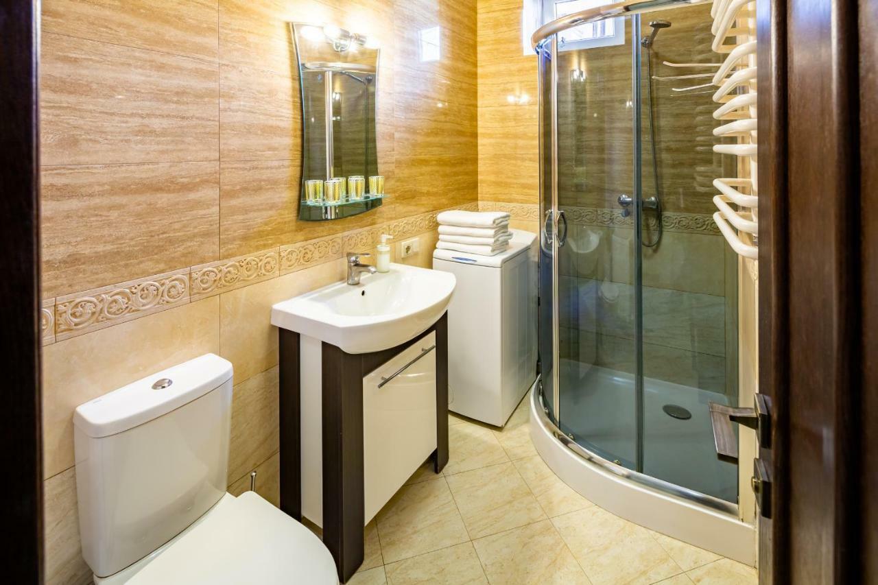 Alfa Apartments Kniazia Romana 11 Львів Екстер'єр фото