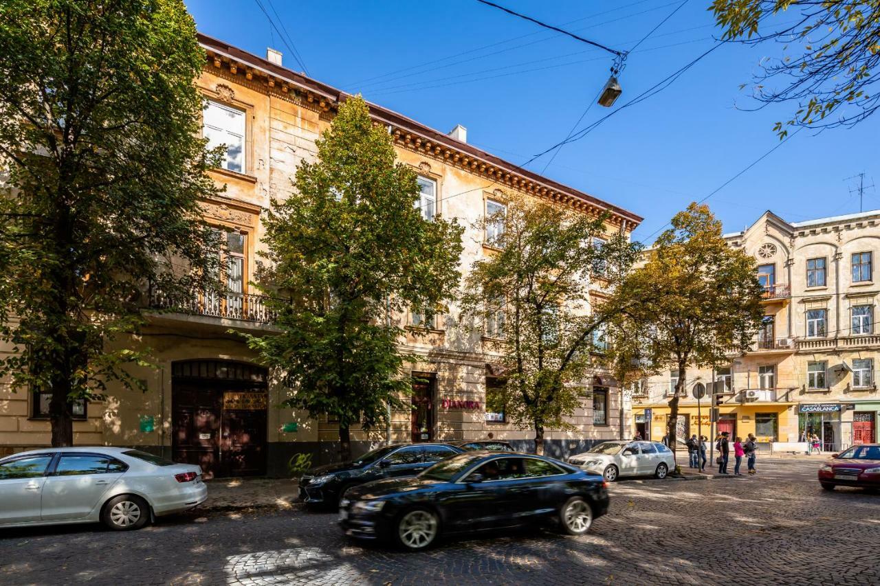 Alfa Apartments Kniazia Romana 11 Львів Екстер'єр фото